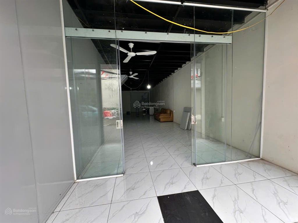 Cho thuê nhà 100m², trục chính tổ 15 yên nghĩa, giá chỉ 5tr/tháng  kinh doanh kho xưởng, bán hàng