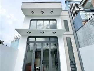 Bán gấp nhà gác lửng, ngay ngã tư tân triều, sân xe hơi, 3pn, 2 wc, phòng thờ, sân sau thoáng mát