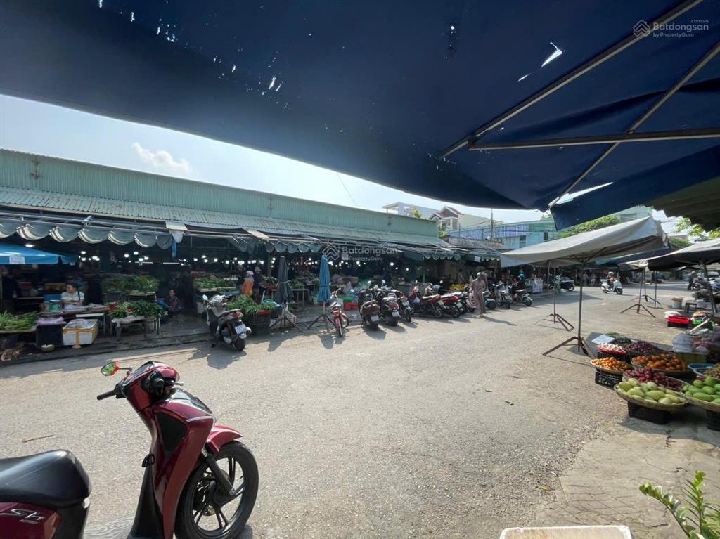 Tôi bán nhà 3 tầng đường tống duy tân ngay cổng chợ hoà mỹ