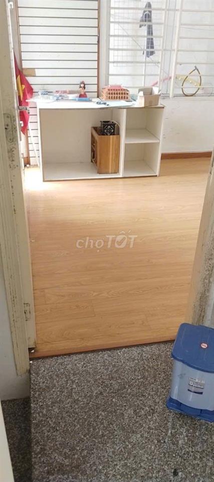 Cho thuê nhà nguyên căn 1trệt 1 lầu sát hẻm xe hơi HHTham quận BThanh