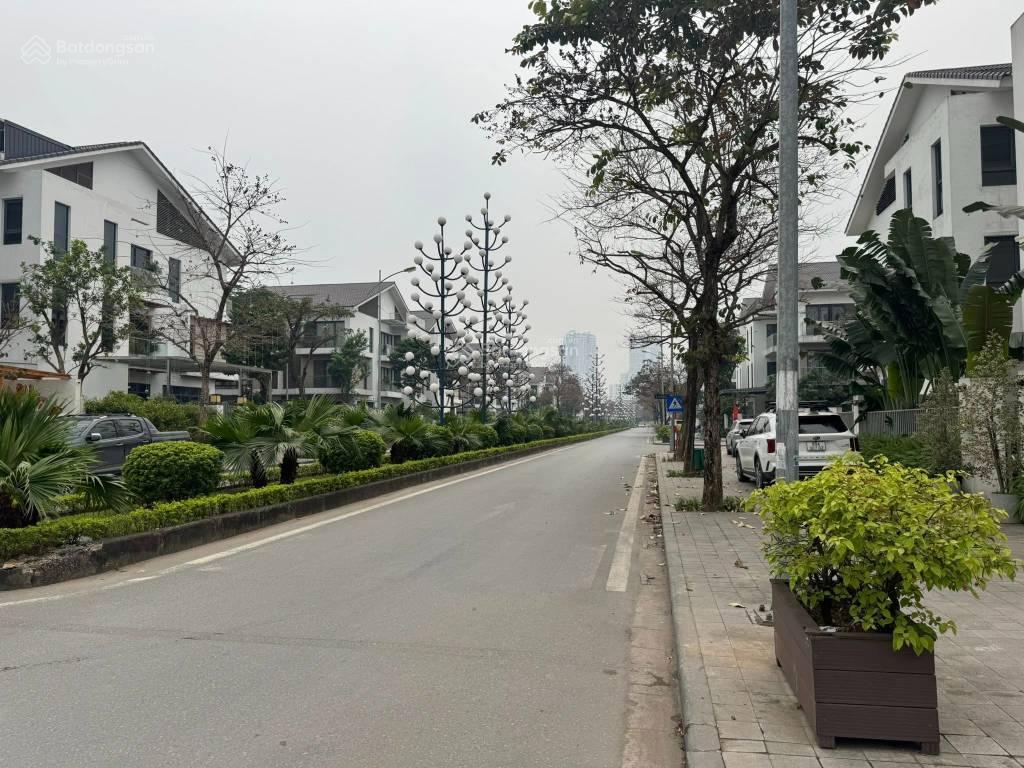 Biệt thự dương nội 200m  4 tầng  mt 10m  sang trọng ở ngay  giá chỉ 28 tỷ