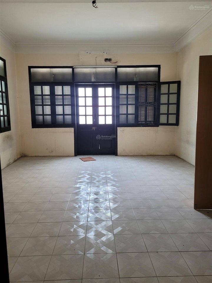 Bán nhà cạnh chợ hà đông  ô tô tránh  50m chỉ 9.6 tỷ  sổ đỏ sẵn
