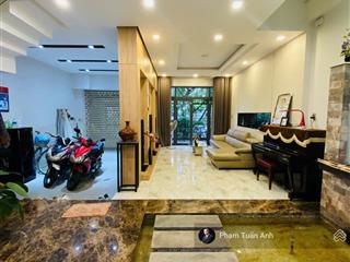 Giám giá tụt huyết áp, nhà trung tâm bàu cát 4.5x18m, 4 tầng, chỉ còn 11,8 tỷ thôi