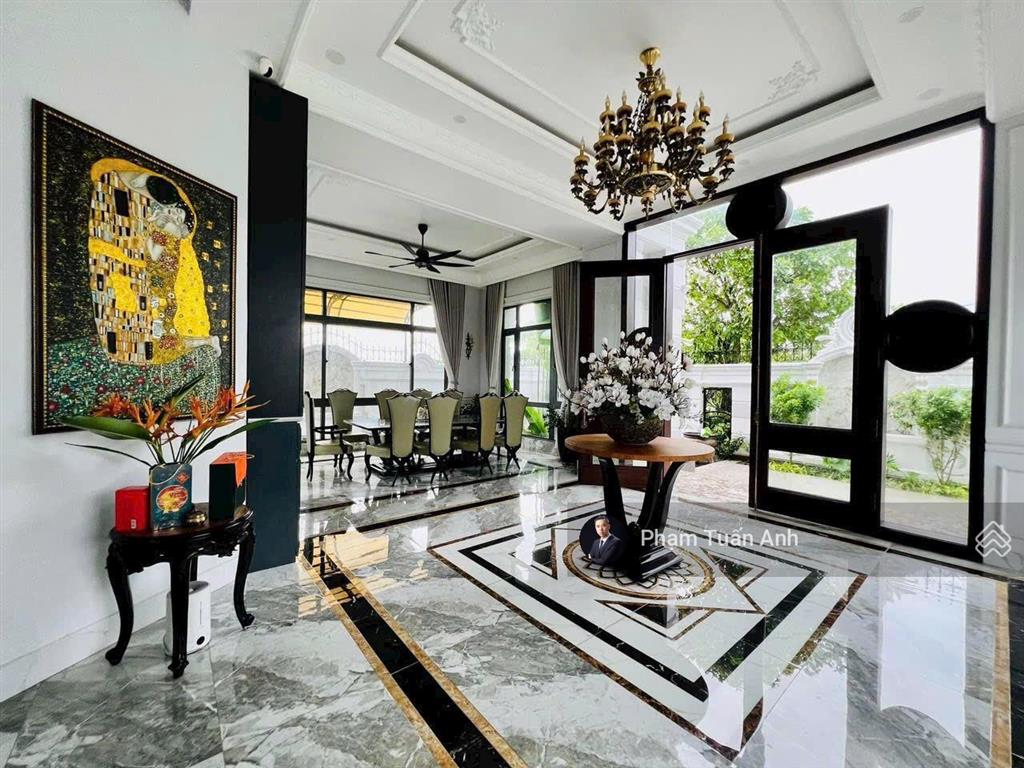 Phải bán gấp! nhà k300, 11x18m, 4 tầng, sẵn dòng tiền, giá giảm chỉ còn 18 tỷ