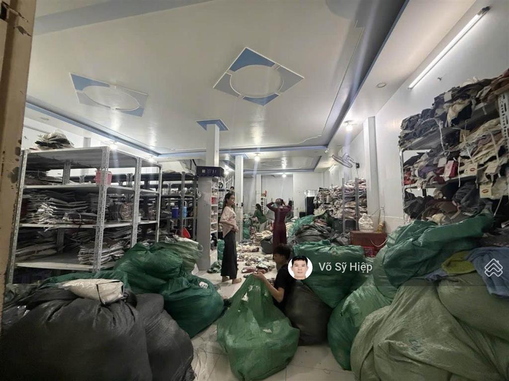 Nhà 4 tầng, dt 8x18, đường 7m thông hương lộ 2  bình tân  giá 10.x tỷ