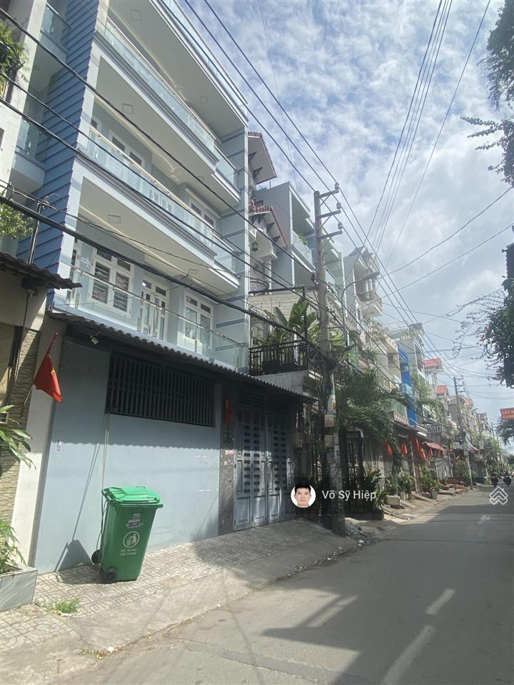 Nhà 4 tầng, dt 8x18, đường 7m thông hương lộ 2  bình tân  giá 10.x tỷ