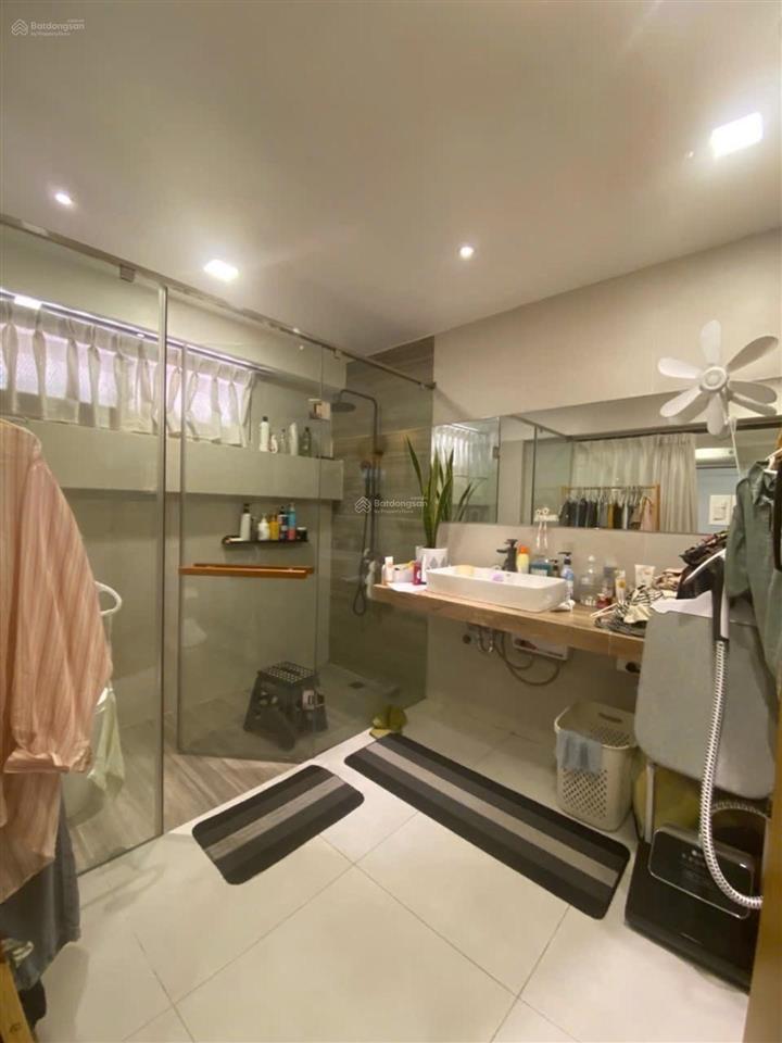 Bán tầng trệt chung cư phạm viết chánh quận bình thạnh 100m2 ngang 7m có 2 tầng 3pn 3wc chỉ 8,5 tỷ