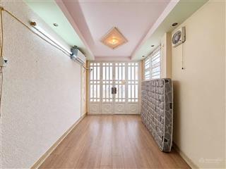 Nguyễn đình chính, p. 11, phú nhuận  sát mặt tiền  29m2  4 tầng  5,2 tỷ