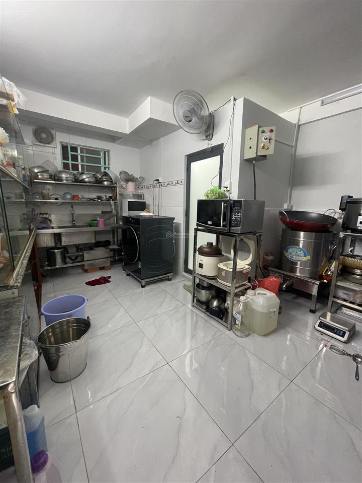 Tầng trệt chung cư lạc long quân phường hoà bình (quận 11 cũ), 90m2, 2pn 3wc, chỉ 5.8 tỷ tl