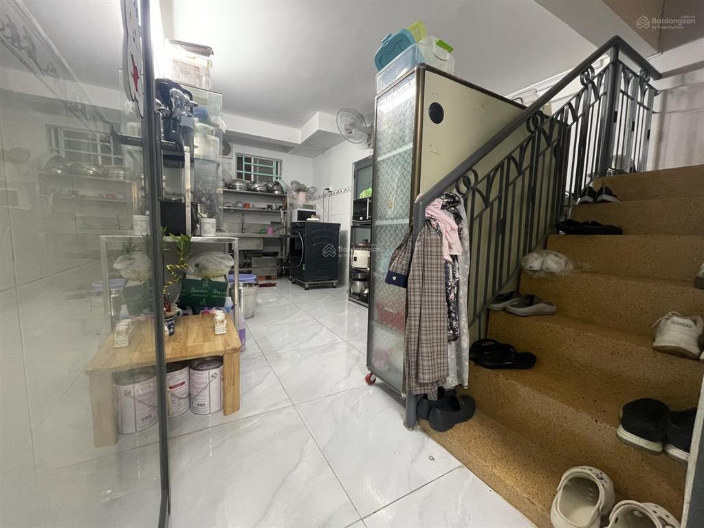 Tầng trệt chung cư lạc long quân phường hoà bình (quận 11 cũ), 90m2, 2pn 3wc, chỉ 5.8 tỷ tl
