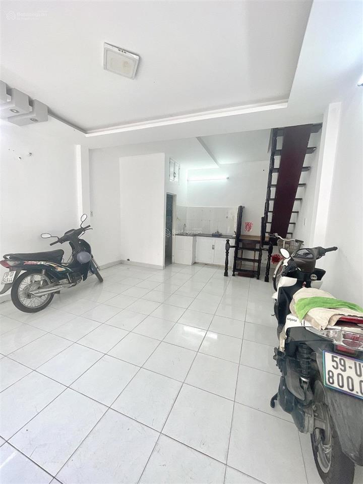 Giảm 500 triệu còn 6,5 tỷ tl bùi đình túy hẻm 160 xe hơi thông nhà 2 tầng hoàn công đủ ngang 4,3m