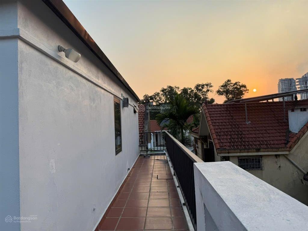 Chính chủ bán biệt thự khu 2 bắc linh đàm  201m2  5 tầng  4 mặt thoáng, thang máy mới