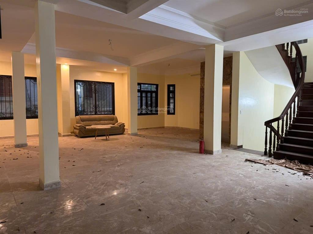 Chính chủ bán biệt thự khu 2 bắc linh đàm  201m2  5 tầng  4 mặt thoáng, thang máy mới