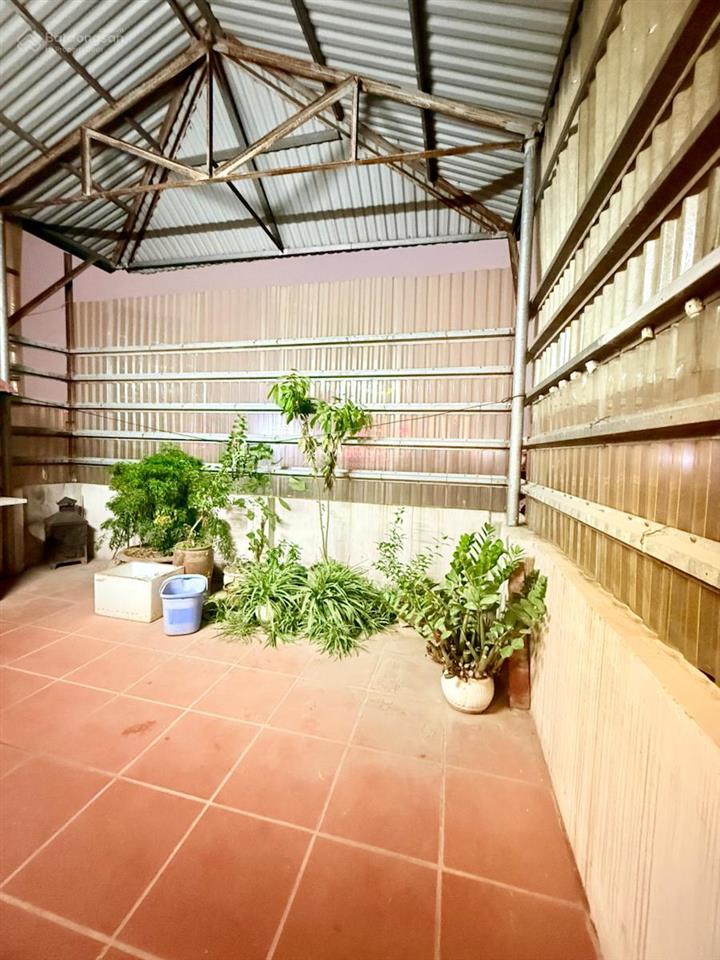 Bán nhà phương mai đống đa 58m2, phân lô ô tô tránh, mặt tiền 4,8m, phù hợp văn phòng. giá 20,5 tỷ.