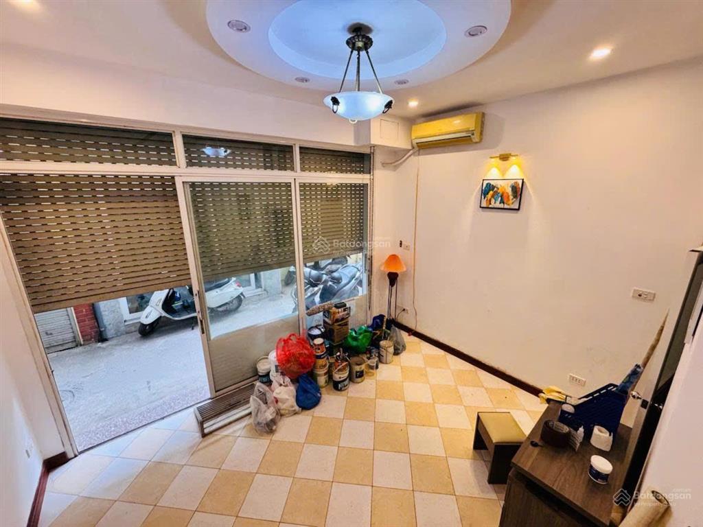 Tầm 7 tỷ mà ô tô đỗ cửa, chỉ 1 nhà ra phố đại la cơ hội không nhiều! 25m2 x 4t, mt 4,3m. 7,2 tỷ