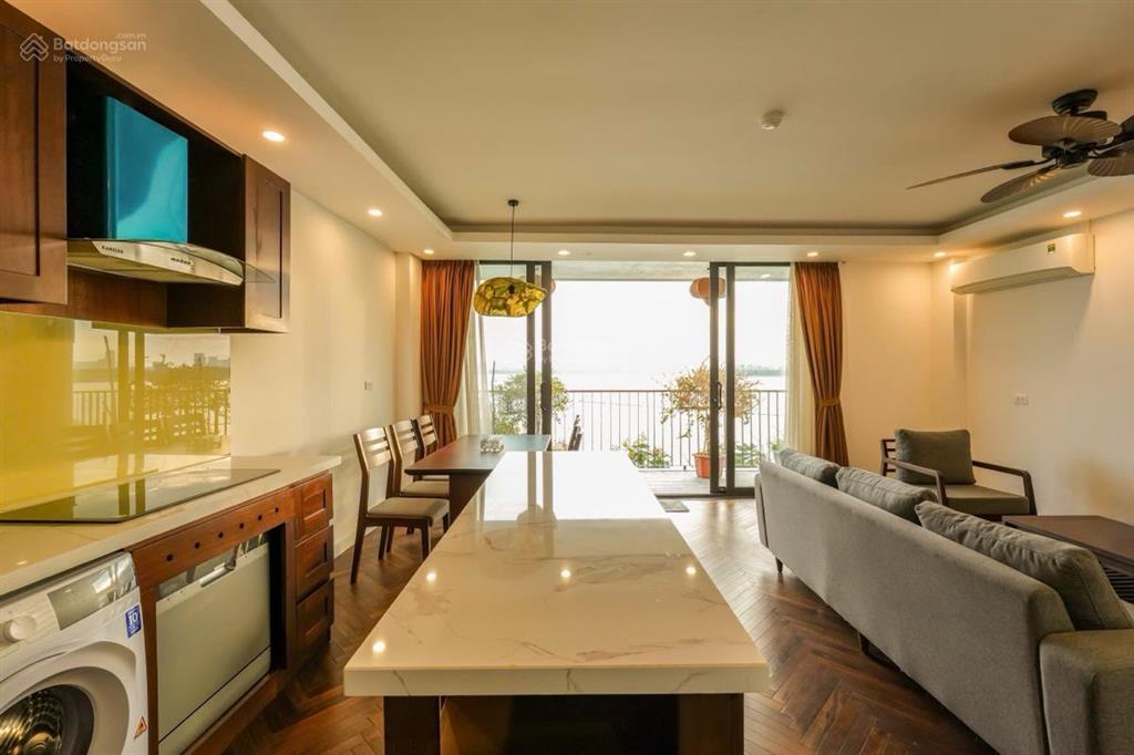 Bán tòa căn hộ mặt phố vũ miên tây hồ, view hồ tây, 150m2, 9 tầng, dòng tiền 9 tỷ/năm, giá 150 tỷ.