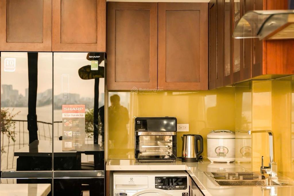 Bán tòa căn hộ mặt phố vũ miên tây hồ, view hồ tây, 150m2, 9 tầng, dòng tiền 9 tỷ/năm, giá 150 tỷ.