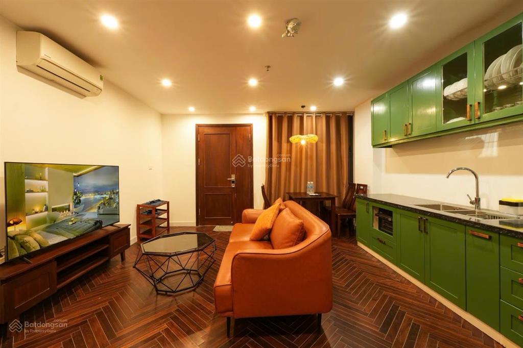 Bán tòa căn hộ mặt phố vũ miên tây hồ, view hồ tây, 150m2, 9 tầng, dòng tiền 9 tỷ/năm, giá 150 tỷ.