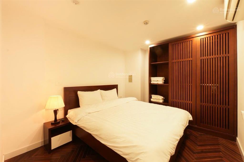 Bán tòa căn hộ mặt phố vũ miên tây hồ, view hồ tây, 150m2, 9 tầng, dòng tiền 9 tỷ/năm, giá 150 tỷ.