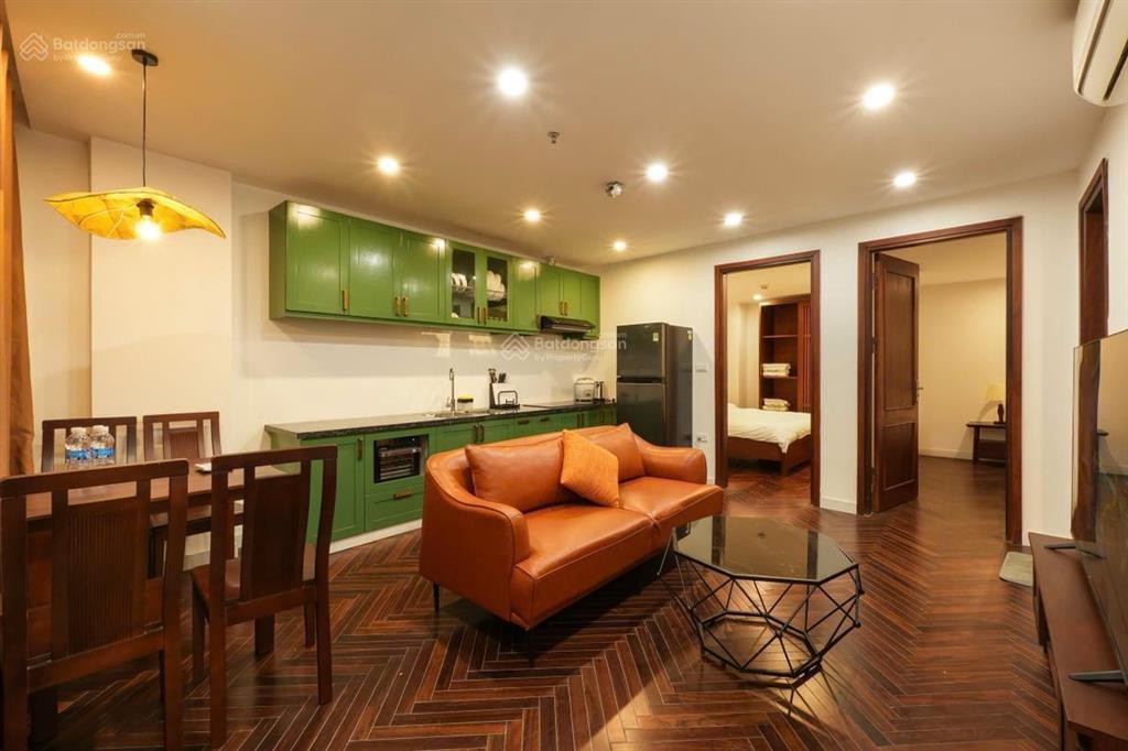 Bán tòa căn hộ mặt phố vũ miên tây hồ, view hồ tây, 150m2, 9 tầng, dòng tiền 9 tỷ/năm, giá 150 tỷ.