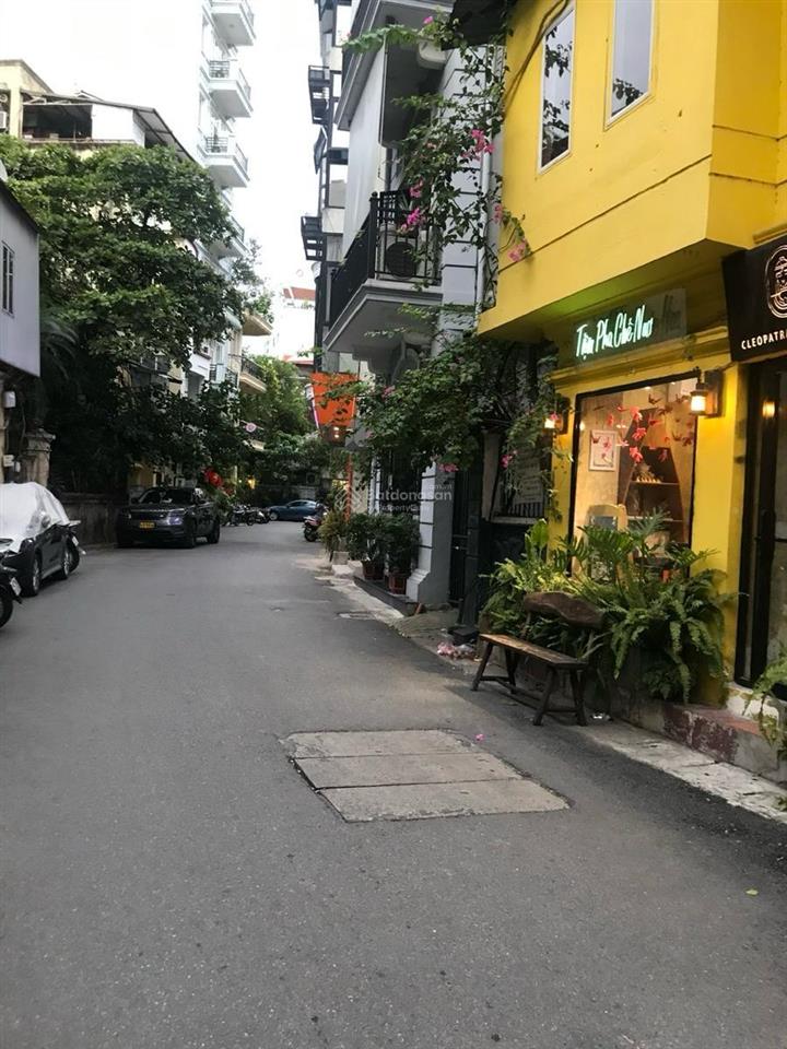 Hiếm  bán nhà mặt phố hạ hồi hoàn kiếm, 48m2, ô tô vào nhà, 2 mặt thoáng, kinh doanh, giá 27,5 tỷ