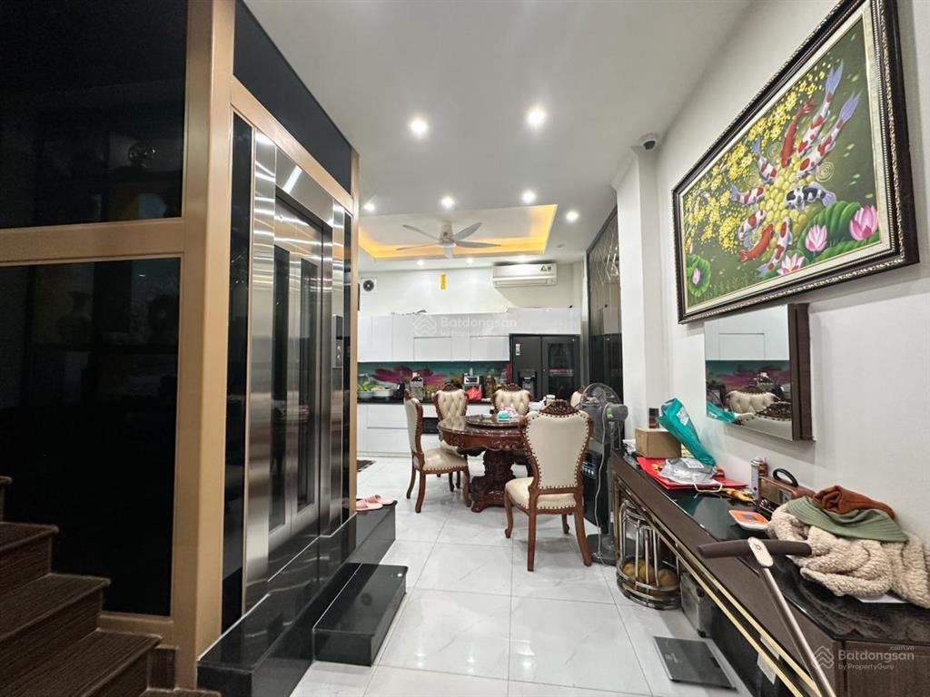Bán nhà kim ngưu hai bà trưng 54m2, thang máy, lô góc, ô tô thông, mặt tiền 4,5m, 6 phòng ngủ15tỷ.