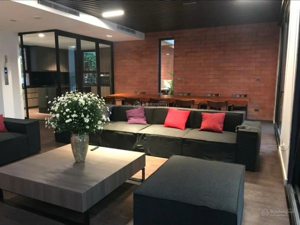 Hiếm! nhà quảng bá 134m2 x 6t, lô góc 3 mặt thoáng, gara 2 ô tô, dòng tiền 6.000 usd/tháng