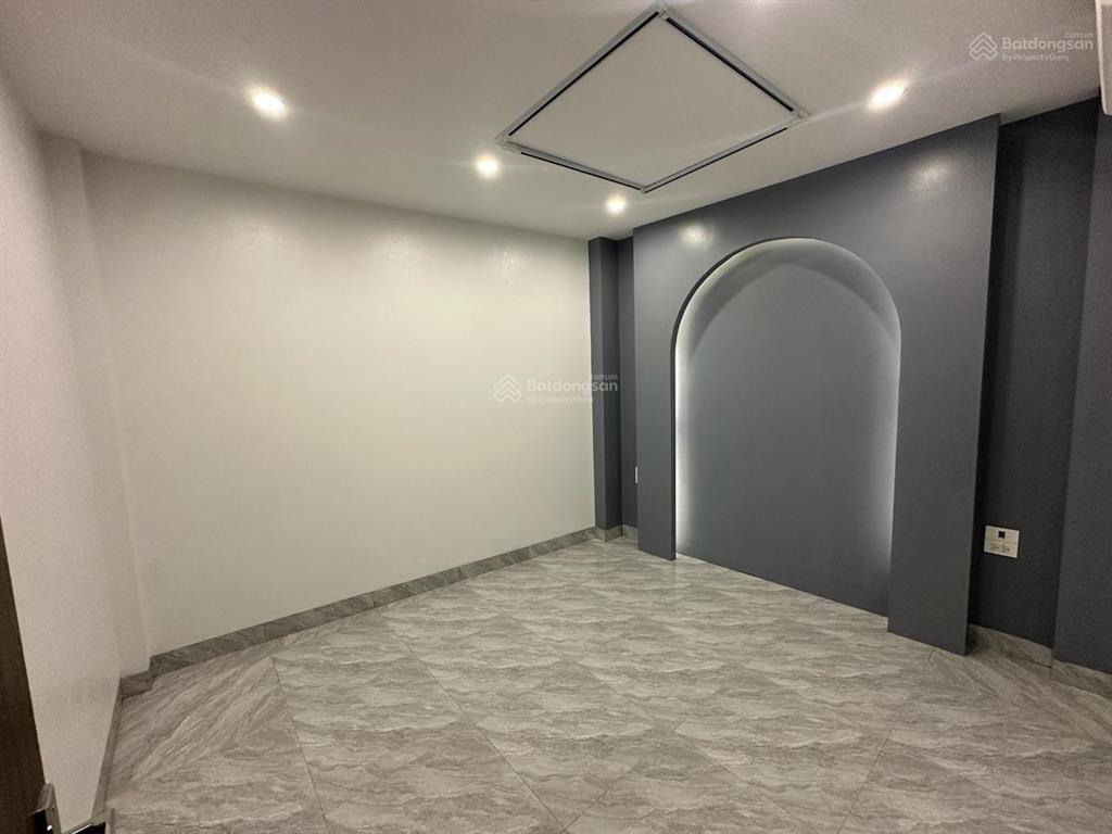 Bán nhà hồ linh quang, đống đa, 7 tầng thang máy, gần hồ, ô tô tránh, nhà đẹp ở ngay14,7 tỷ còn tl