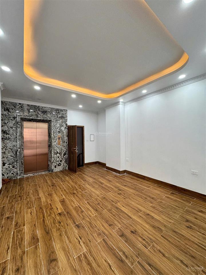Mặt phố đại la 70m x 8 tầng  mt 4,6m  thang máy  2 mặt thoáng  nhà mới  kinh doanh. chủ cần tk