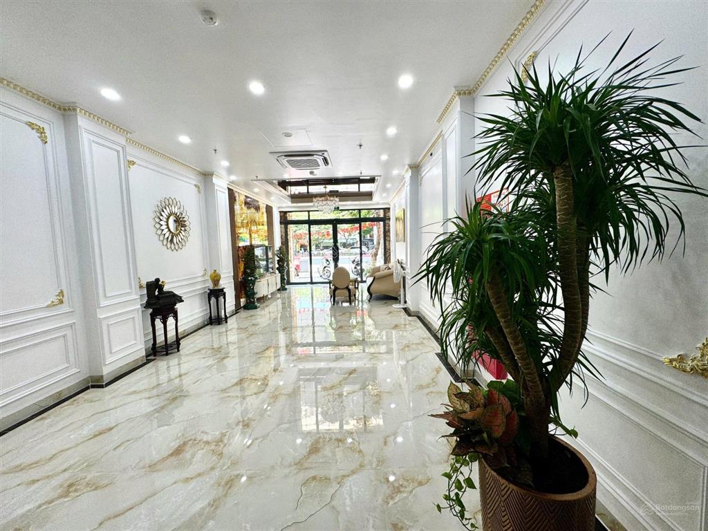 Mặt phố đại la 70m x 8 tầng  mt 4,6m  thang máy  2 mặt thoáng  nhà mới  kinh doanh. chủ cần tk