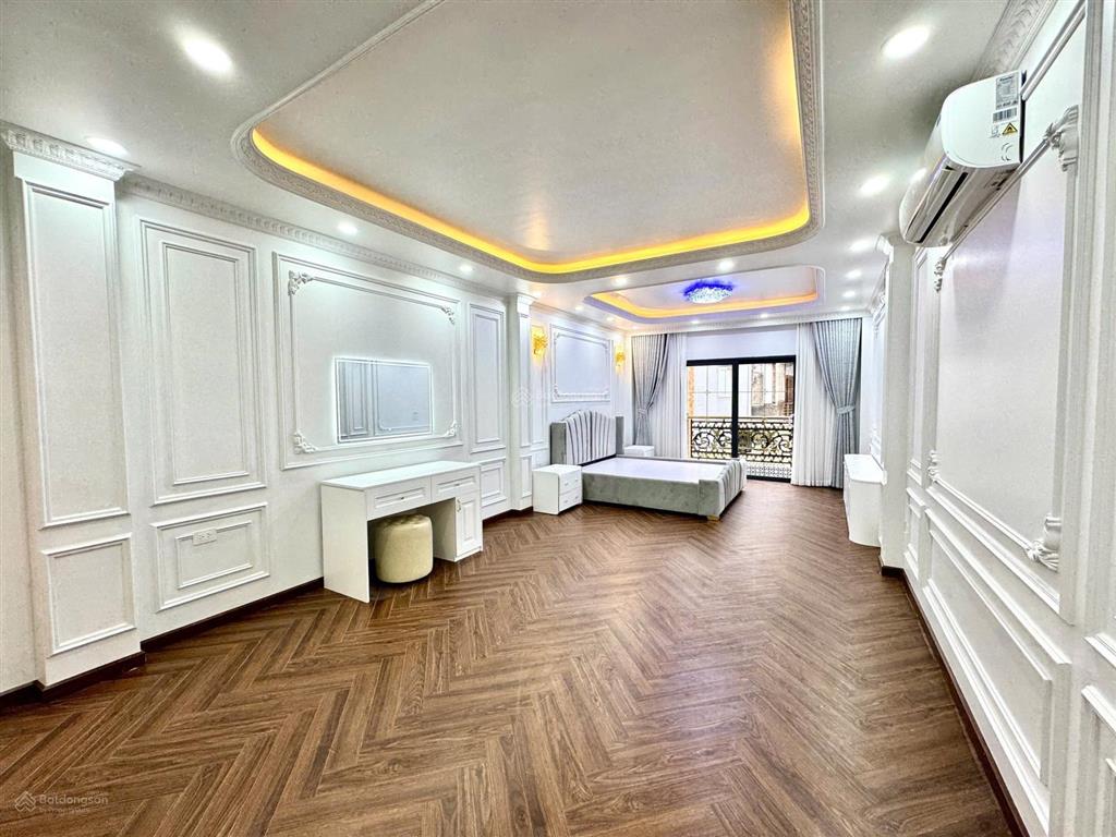 Mặt phố đại la 70m x 8 tầng  mt 4,6m  thang máy  2 mặt thoáng  nhà mới  kinh doanh. chủ cần tk