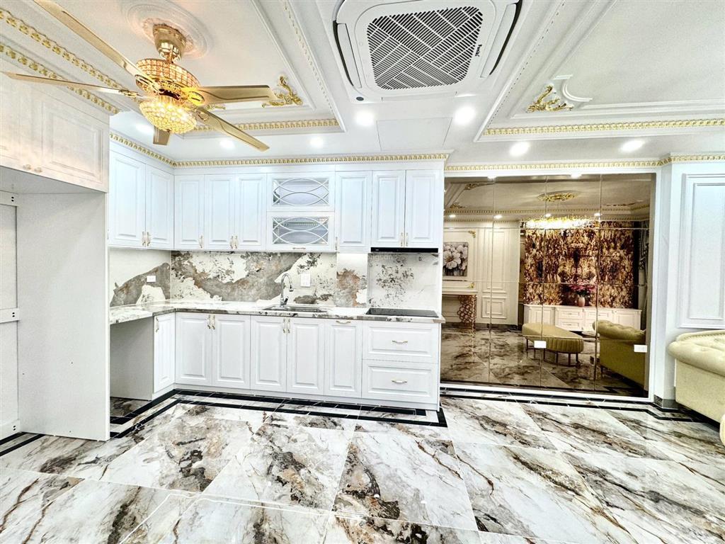 Mặt phố đại la 70m x 8 tầng  mt 4,6m  thang máy  2 mặt thoáng  nhà mới  kinh doanh. chủ cần tk