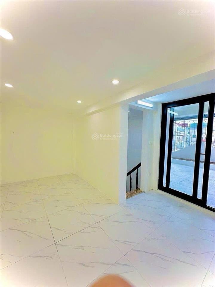 Bán nhà trương định 35m2 x 4 tầng, mặt tiền 4,6m, 4 phòng ngủ, full nội thất, giá 6,5 tỷ