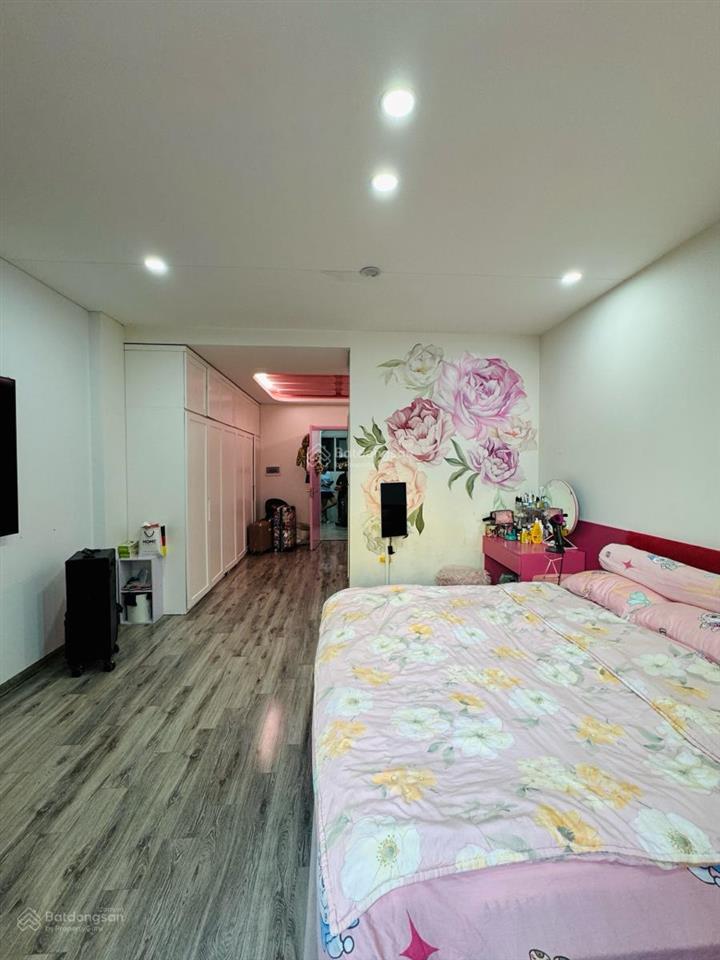 Phân lô hai bà trưng 55m x 7 tầng  mt 4,5m  3 ô tô tránh  thang máy  2 mặt thoáng. nhỉnh 300/m