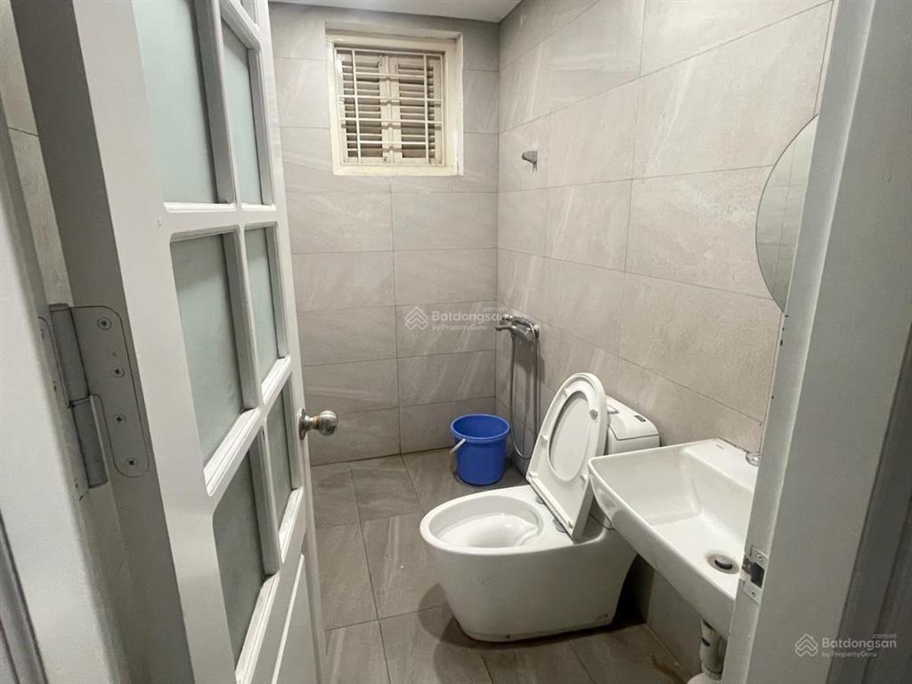 Bán nhà hoàng cầu 86m2 x 5 tầng, mặt tiền 5,5m, cách hồ hoàng cầu 1 nhà, ô tô tránh, giá 39 tỷ (tl)