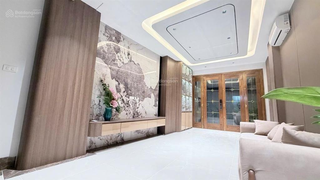 Bạch mai 39m 6 tầng thang máy full nội thất cách phố 20m 3 ngủ khép kín 12 tỷ. sổ đỏ đẹp.