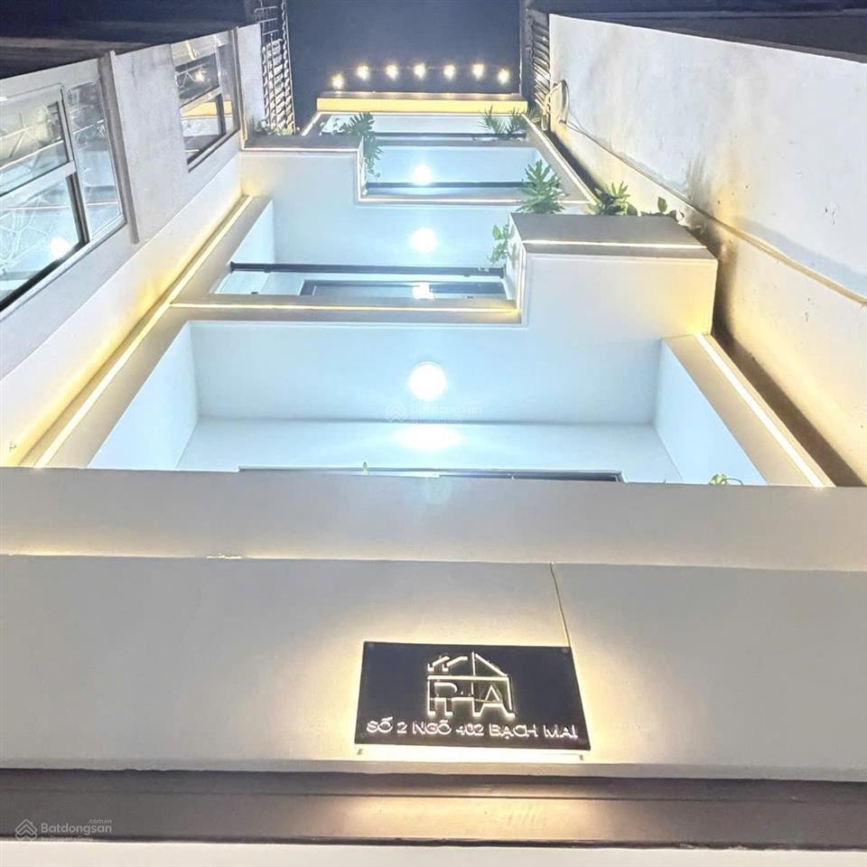 Bạch mai 39m 6 tầng thang máy full nội thất cách phố 20m 3 ngủ khép kín 12 tỷ. sổ đỏ đẹp.