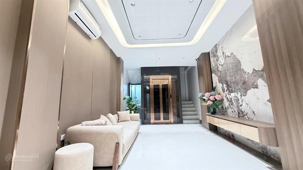 Bạch mai 39m 6 tầng thang máy full nội thất cách phố 20m 3 ngủ khép kín 12 tỷ. sổ đỏ đẹp.