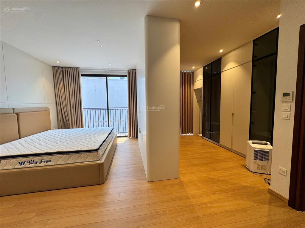 Bán tòa nhà 136m x 8 tầng trịnh công sơn, full nội thất, dòng tiền hơn 100 triệu/tháng. 45 tỷ( tl