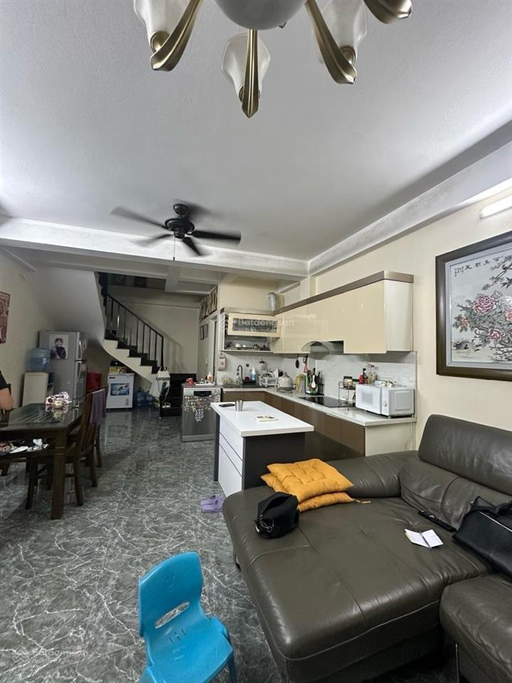 Bán nhà trường chinh 55m2 x 5 tầng, mặt tiền 5m, ngõ kinh doanh, móng 7 tầng, ô chờ thang máy 18 tỷ
