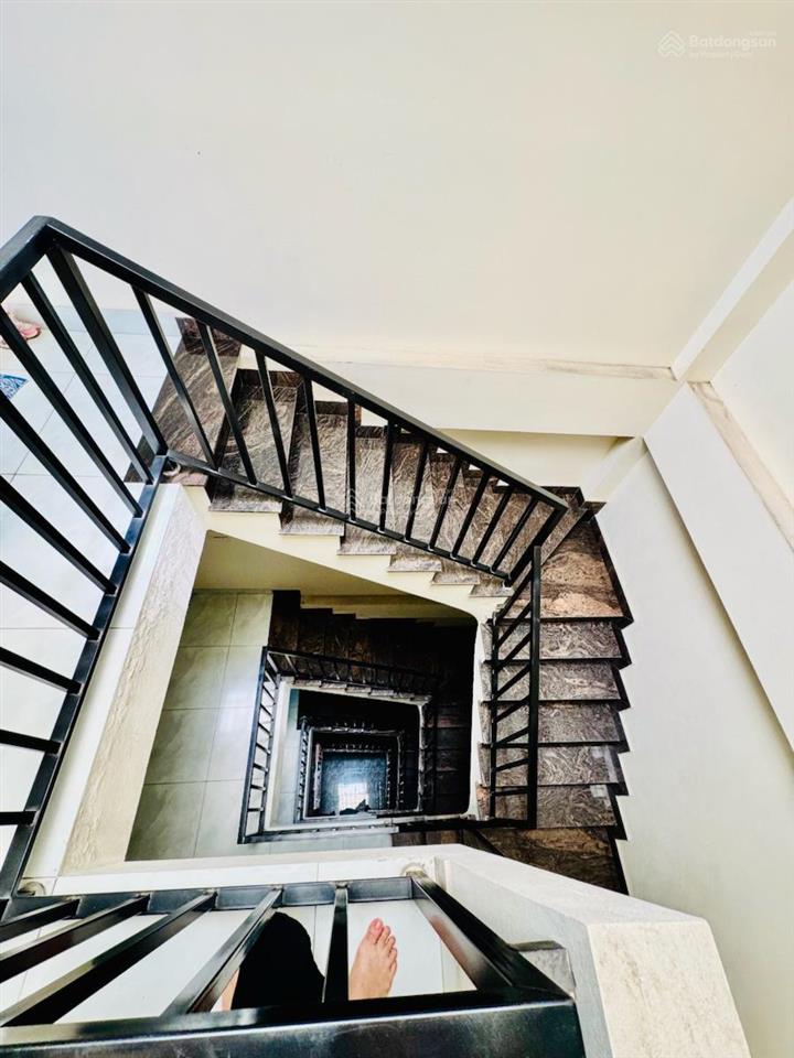Bán nhà trường chinh 55m2 x 5 tầng, mặt tiền 5m, ngõ kinh doanh, móng 7 tầng, ô chờ thang máy 18 tỷ