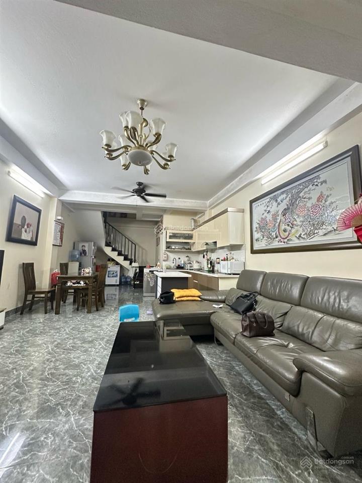 Bán nhà trường chinh 55m2 x 5 tầng, mặt tiền 5m, ngõ kinh doanh, móng 7 tầng, ô chờ thang máy 18 tỷ