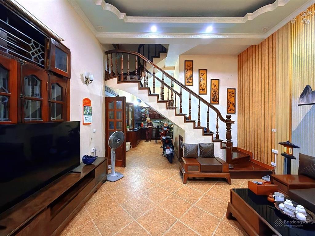 Bán nhà lạc long quân xuân la 50m 5 tầng, mặt tiền 15m, lô góc 3 mặt thoáng, ô tô tránh. hơn 20 tỷ.