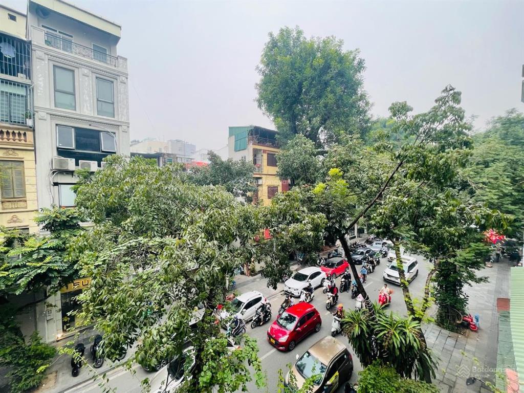 Ngô thì nhậm biệt thự 280m2 x 3 tầng, mt 13,5m, nhiều phương án khai thác 255 tỷ. chủ quyết bán