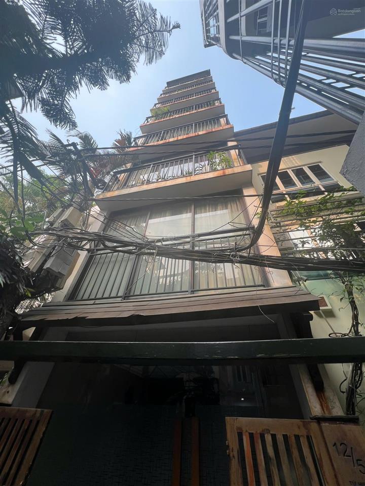 Nhà p. từ hoa tây hồ 65m 9 tầng thang máy gần hồ đang cho khách nước ngoài thuê. 30 tỷ.