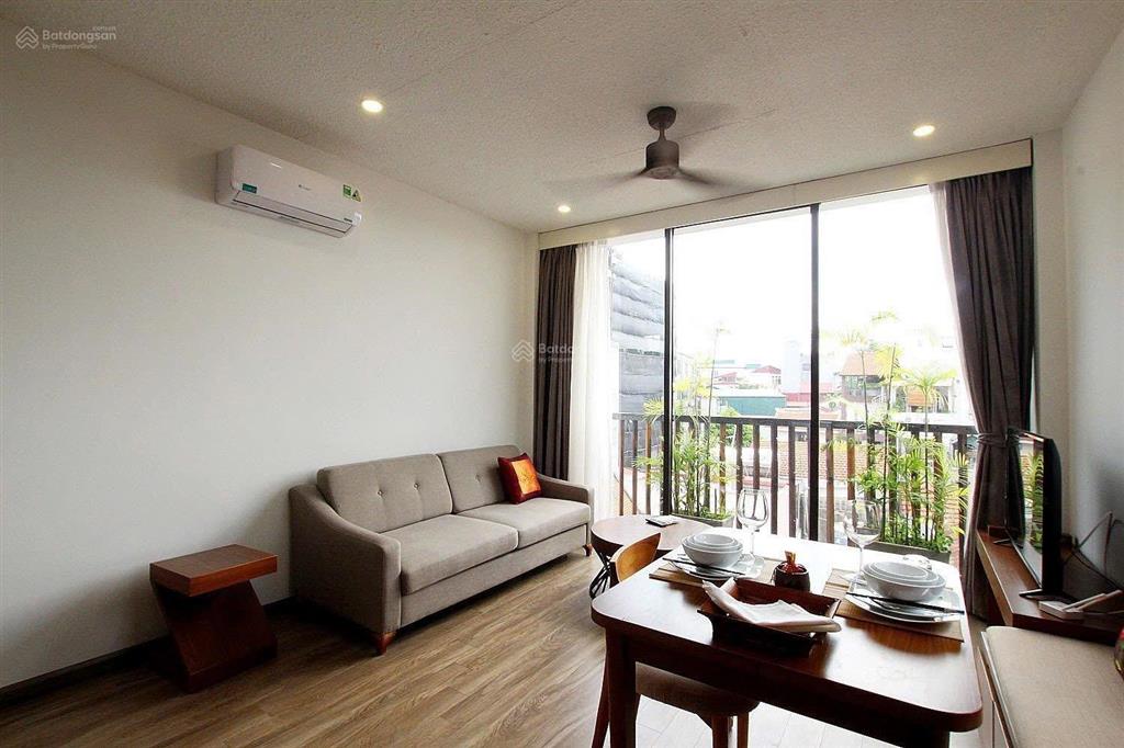 Nhà p. từ hoa tây hồ 65m 9 tầng thang máy gần hồ đang cho khách nước ngoài thuê. 30 tỷ.