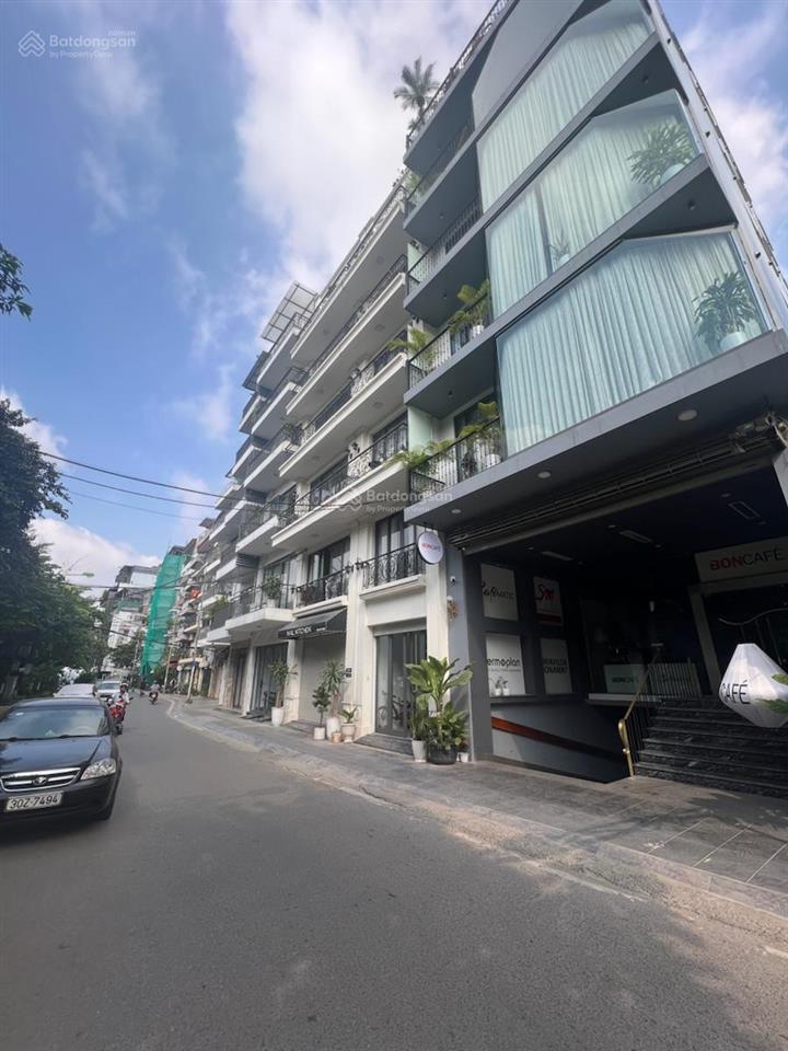 Nhà p. từ hoa tây hồ 65m 9 tầng thang máy gần hồ đang cho khách nước ngoài thuê. 30 tỷ.