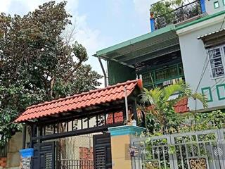 Ô tô đỗ cửa, 4.2m x 27m x 4 tầng , 4 phòng, công viên phần mềm quang trung