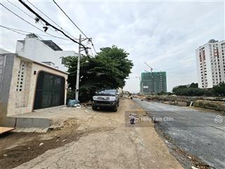 Chỉ 15m ra bờ kè tham lương, hẻm ô tô tải, 3 phòng, vị trí rất đẹp, sổ 2025