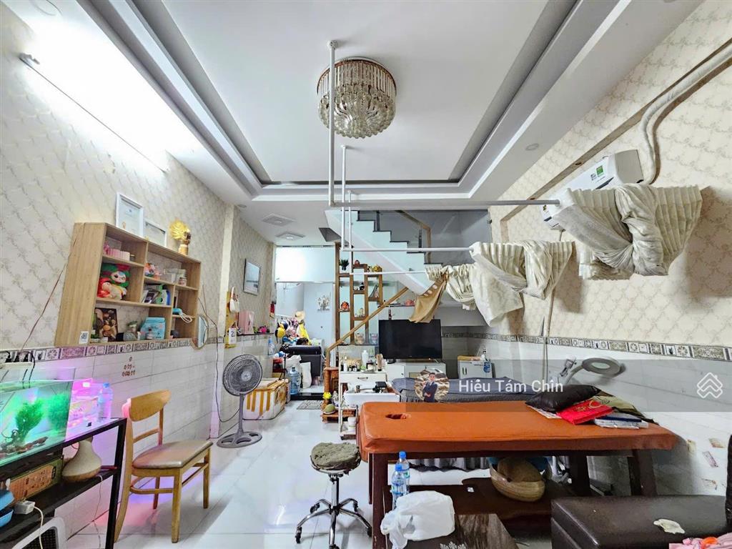 Hẻm xe hơi vinfast, 4.15m x 11m x 2 tầng, sổ đẹp, vị trí đẹp, khu dân trí